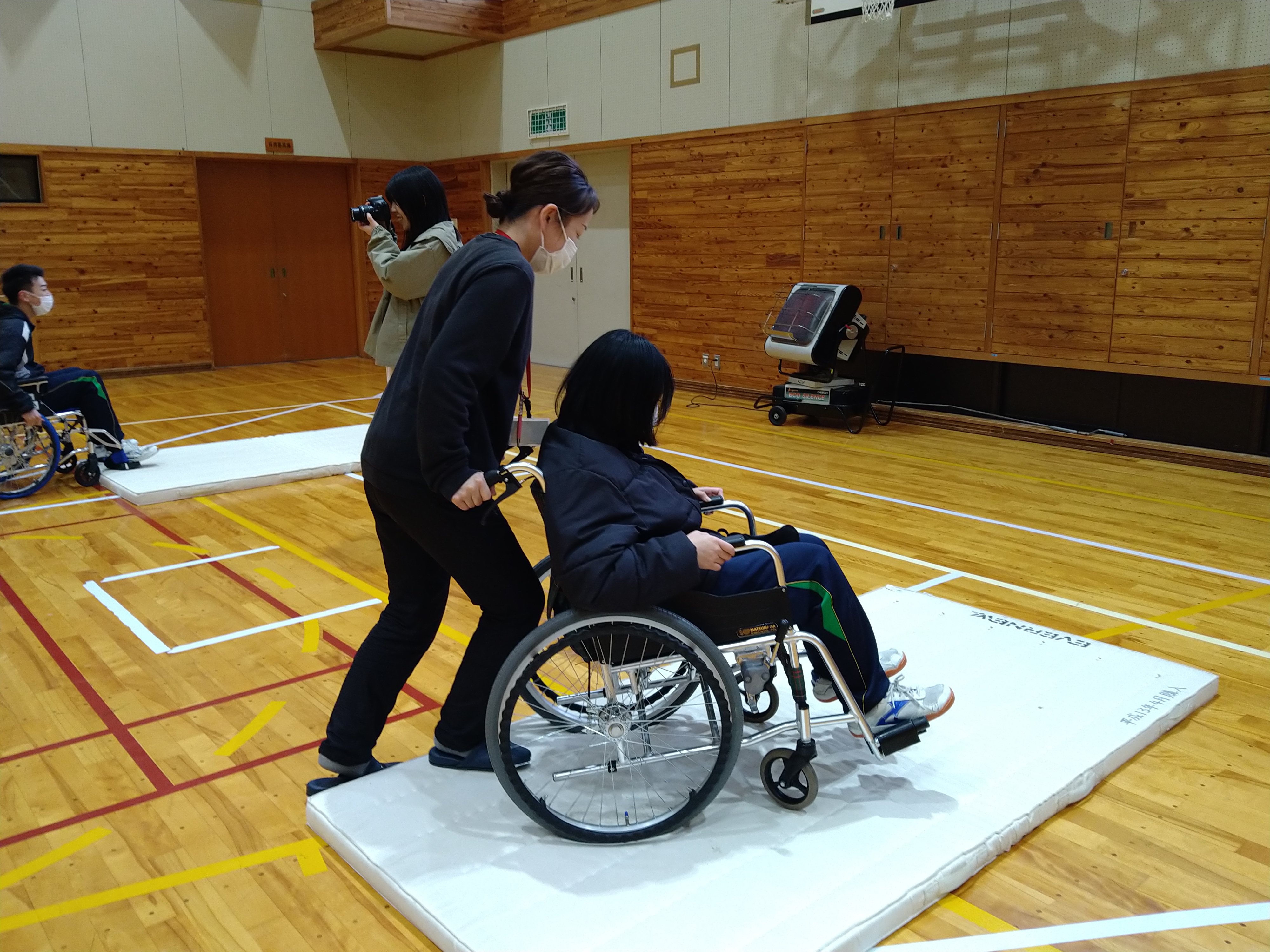 開田中学校で福祉体験学習を行いました | 社会福祉法人 木曽町社会福祉